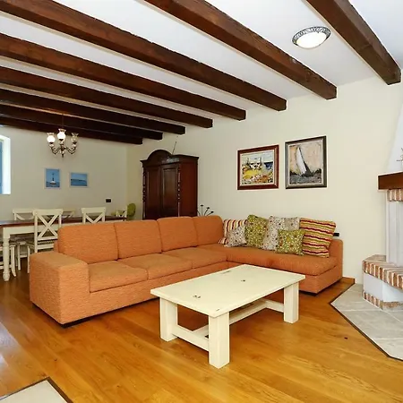 Ferienhaus Olive's Hug Poljana (Ugljan)